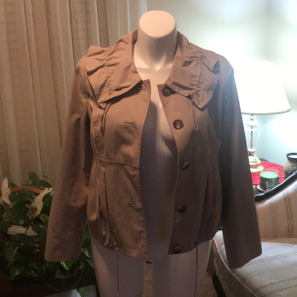 Tan Loft Ann Taylor short jacket - Size Medium